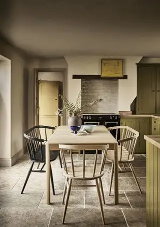 Ercol estendendo mesa de jantar Mia