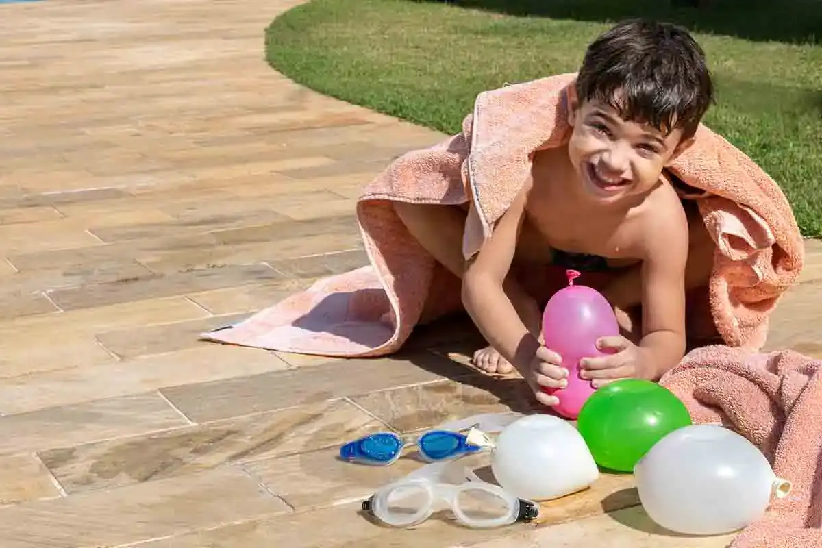Water Balloon Toss