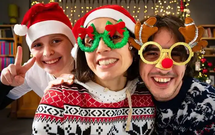 ‘Oops’ Outtake Holiday Cards