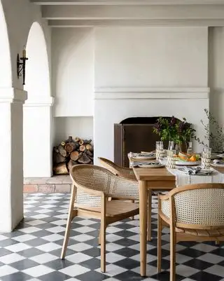portico con zona pranzo