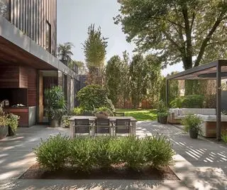 conception de jardin avec coins repas et salon