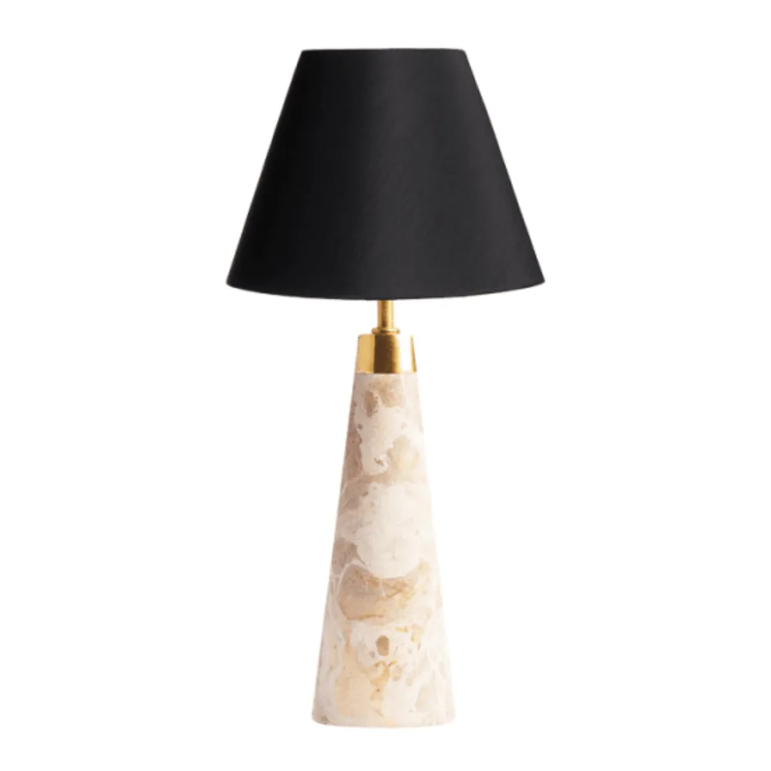 Pooky Lighting 6 Empire Shade in Black Silk W/ Glasgow Gold Interiér' loading='lazy' title=