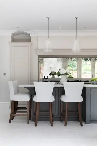 Piso de cozinha em porcelanato branco
