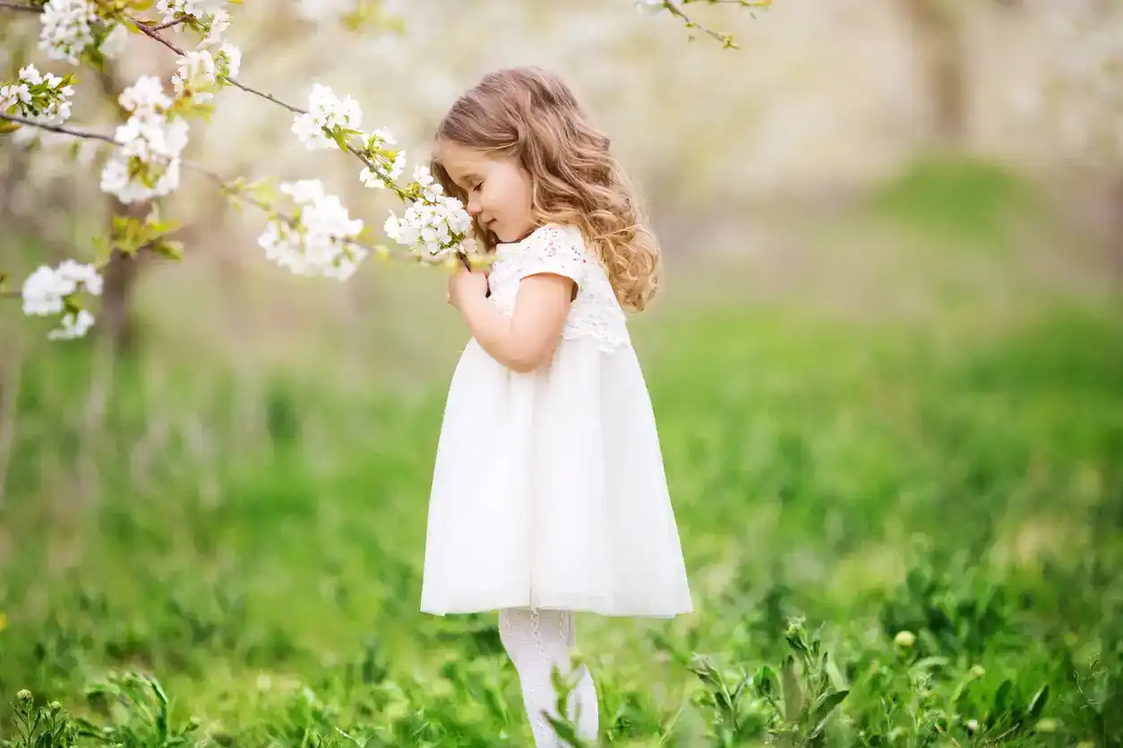 Girl Names That Mean White Starting with A to K