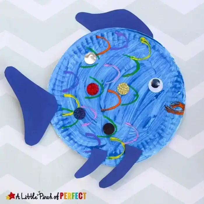 Paper Plate Rainbow Fish