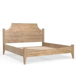 Bronwyn Platform Bed mod en hvid baggrund.
