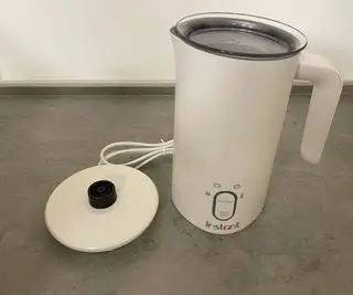 Ovládání instantního napěňovače mléka