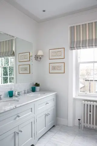 Mueble bajo lavabo shaker gris claro con dos lavabos