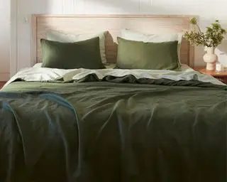 Les draps clairs ou foncés sont-ils les meilleurs pour dormir ? Les experts révèlent la meilleure teinte