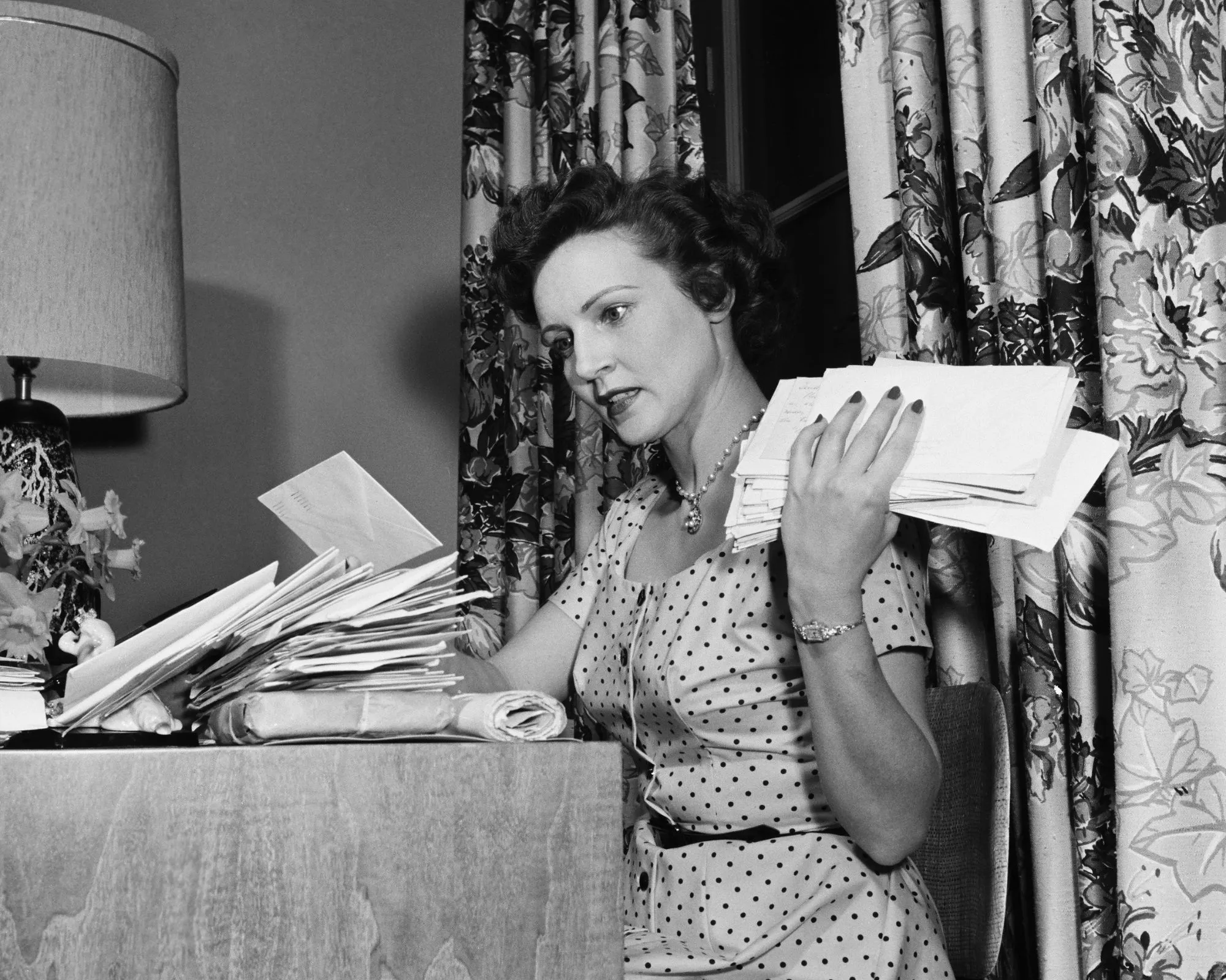 50대 거실의 베티 화이트' loading='lazy' title=