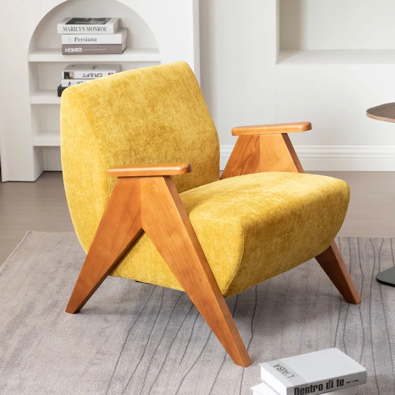 Sillón George Oliver Kyajah de 27,5 '' de ancho con patas de madera maciza y respaldo. Reseñas | camino justo' loading='lazy' title=