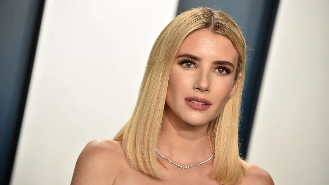 emma roberts na bielom pozadí' loading='lazy' title=