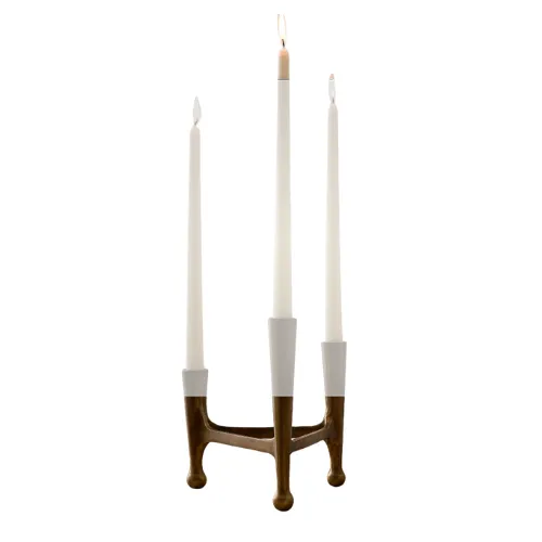 En kandelaber af træ' loading='lazy' title=