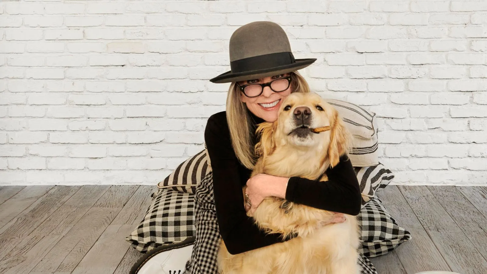 Diane Keaton med hunden sin med sin samling for Grace Hudson' loading='lazy' title=