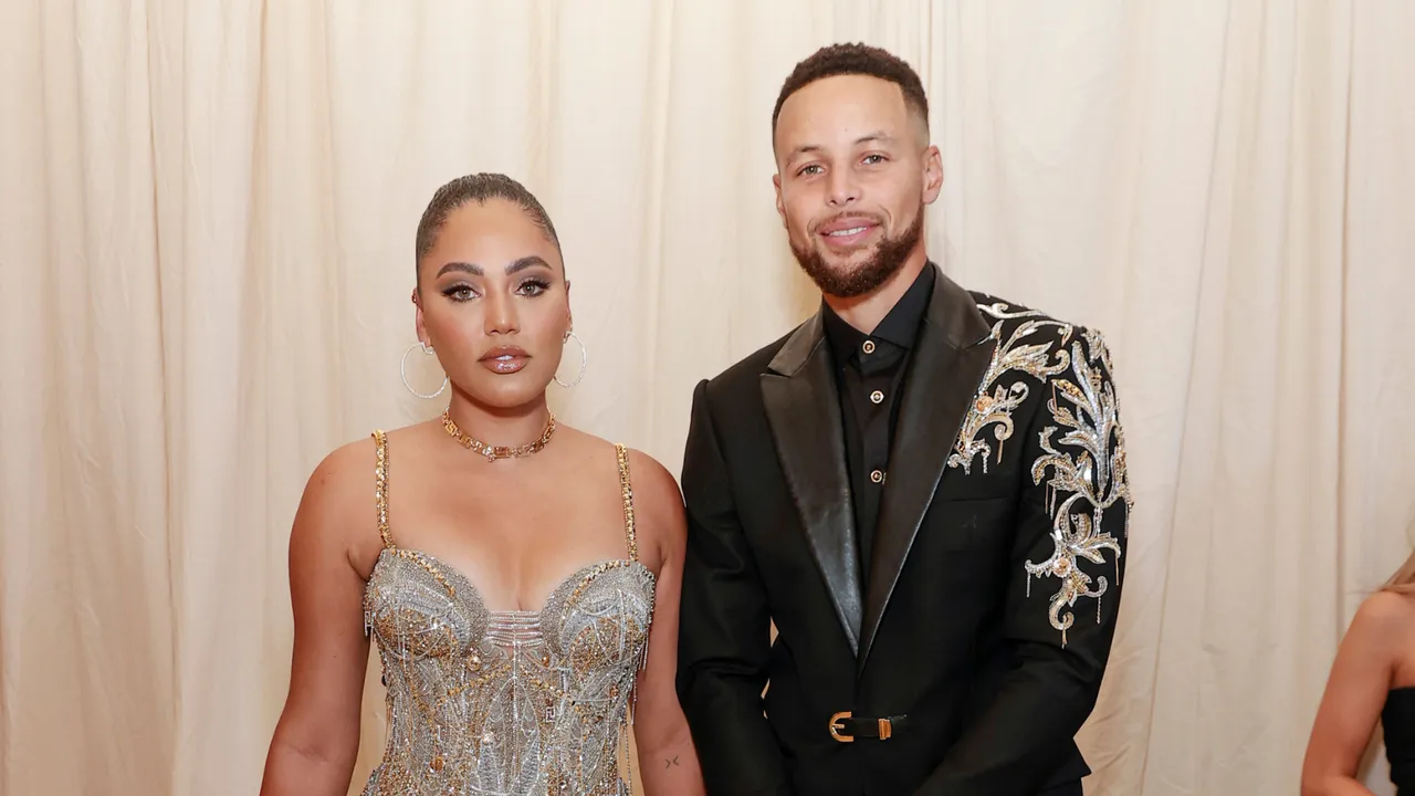 Ayesha e Stephen Curry' loading='lazy' title=
