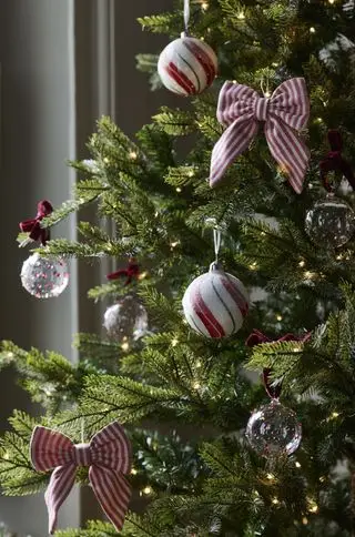 juletre med godteri stripe buer