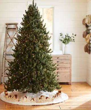 ファースカートを使ったクリスマスツリースカートのアイデア