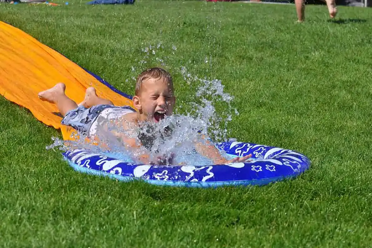 20 jeux aquatiques amusants cet été