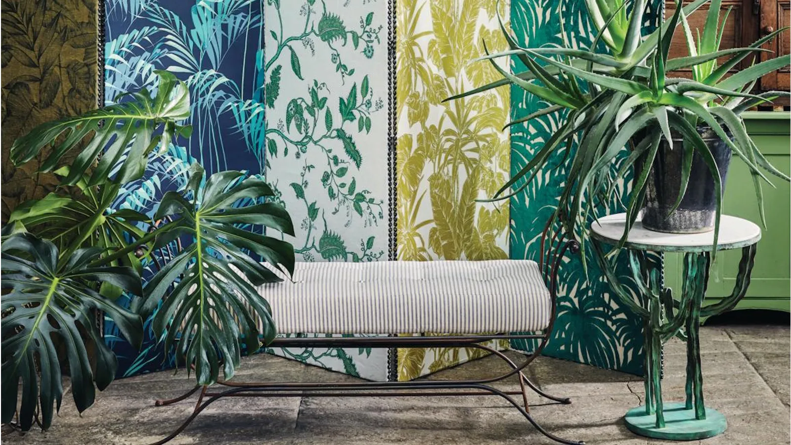 Monstera Frucht und Blumen' loading='lazy' title=