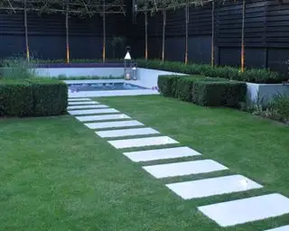 jardim urbano contemporâneo com ideias de caminho e iluminação