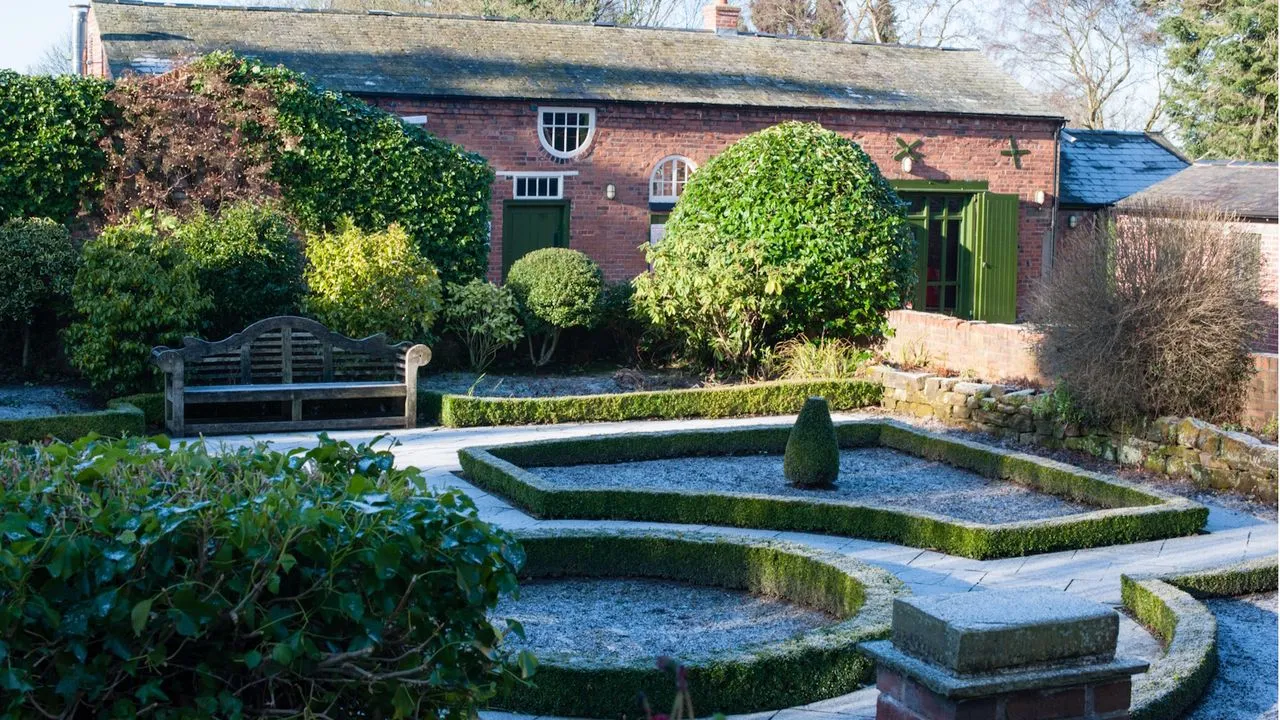 Mroźny ogród zimowy' loading='lazy' title=