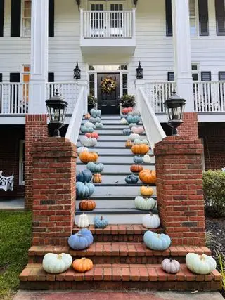 13 ideias de decoração de portas de Halloween assustadoramente elegantes
