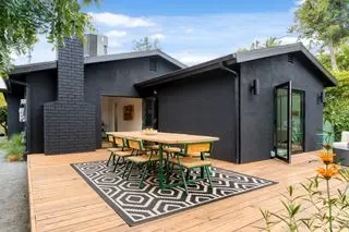 terraza trasera con comedor
