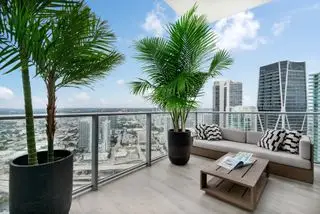 cubierta en un edificio de apartamentos moderno