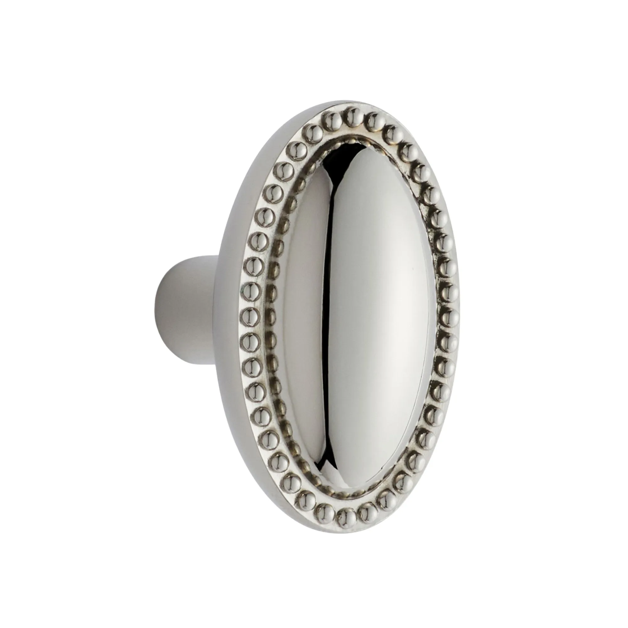 un tirador de gabinete plateado' loading='lazy' title=