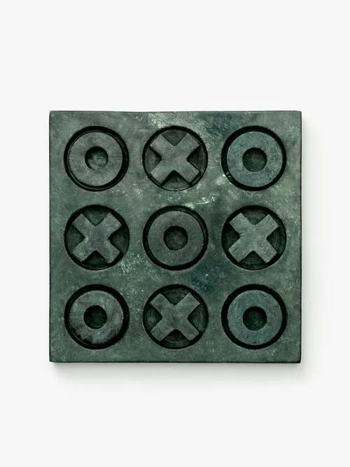 Tic-Tac-Toe de piedra verde' title=