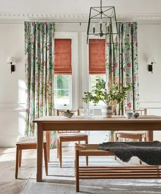 Cómo colgar cortinas sobre persianas o cortinas: soluciones rápidas y tratamientos duraderos