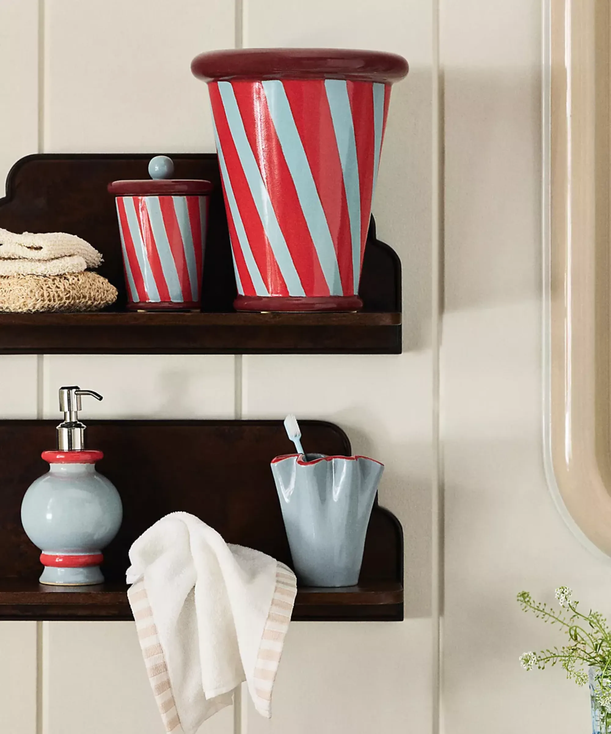 A nova coleção Damson Madder da Anthropologie traz esta marca de moda divertida para casa – 24 peças de destaque para comprar agora