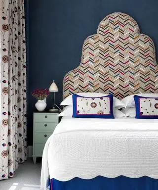 Dormitorio diseñado por Kit Kemp en su hotel Firmdale
