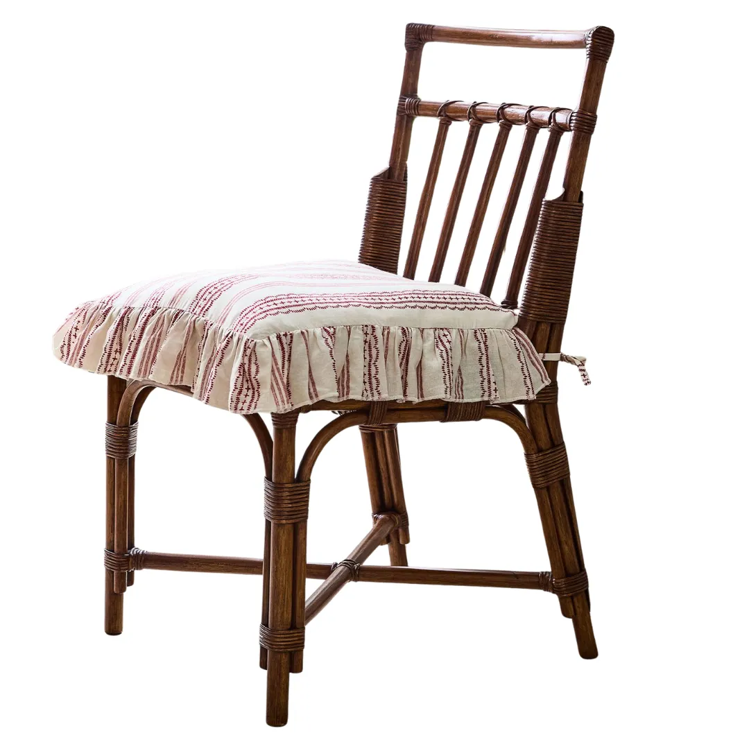 Quadratisches Sitzkissen mit Rüschen' loading='lazy' title=