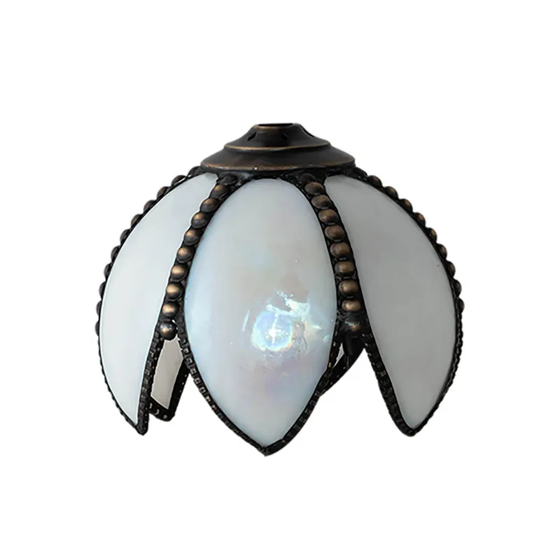 Meyda Lighting Blütenblattknospe 5'' H x 6'' W Lampenschirm aus Glas (zum Anschrauben) in Weiß | Wayfair' loading='lazy' title=