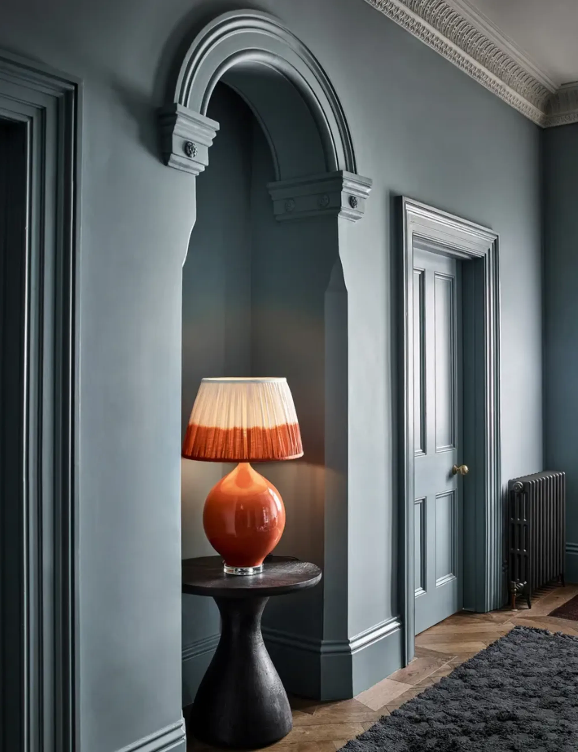 Pooky Kilda Tischlampe aus orangefarbener Keramik' loading='lazy' title=