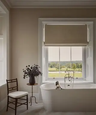 Salle de bain neutre