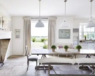 Cozinha com cortinas