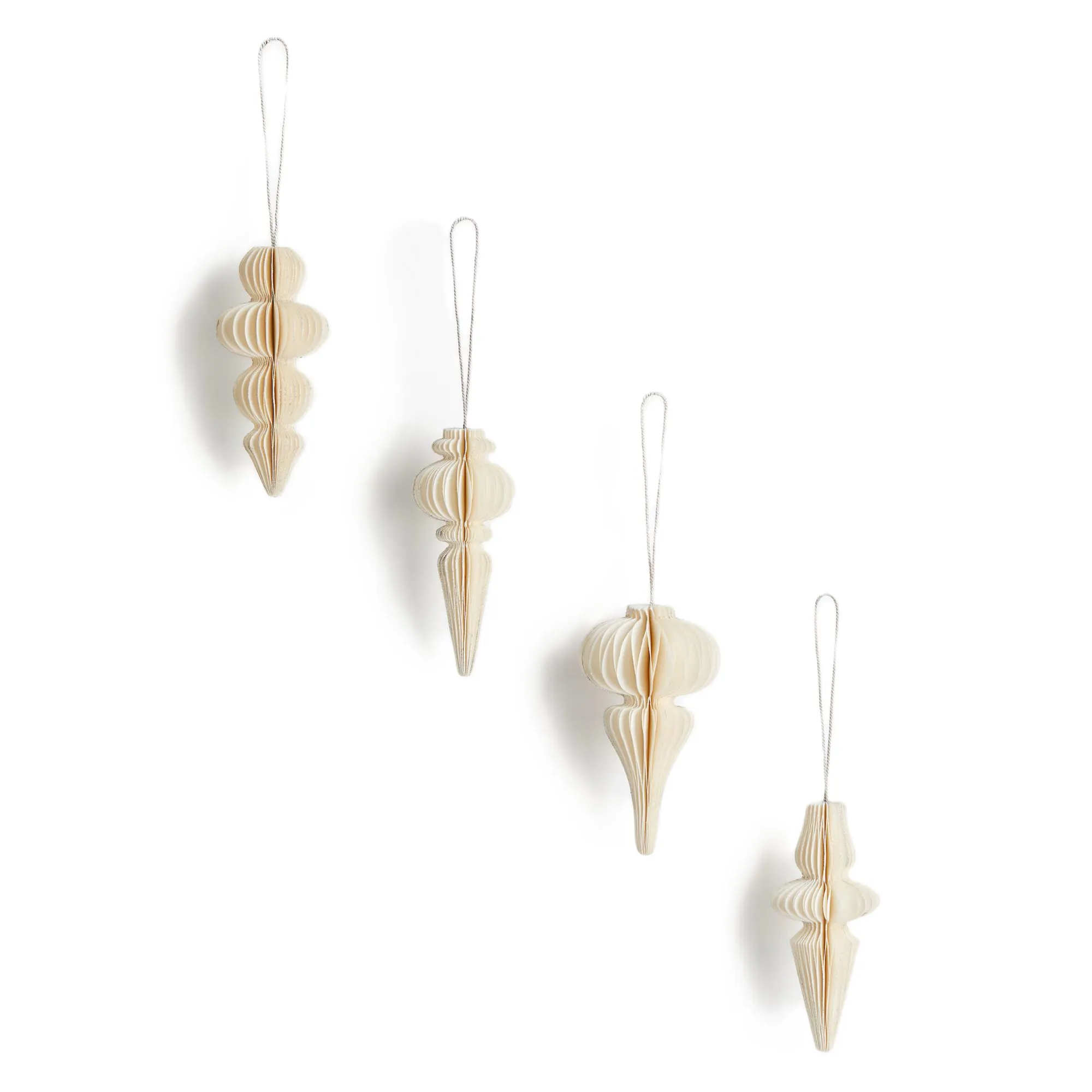 紙製の白い装飾品' title=