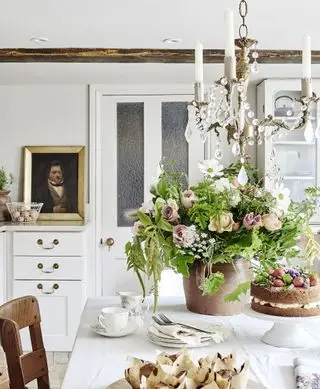 Ramo de verano de The Real Flower Company