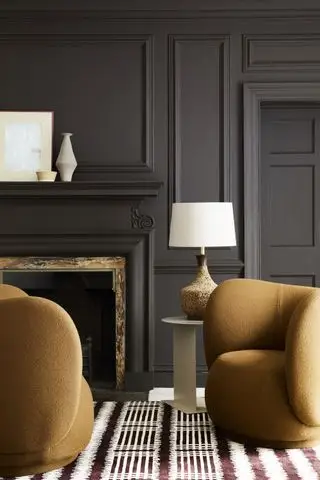 Brun stue i malt i Little Greene