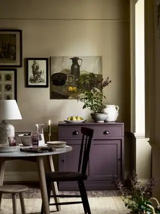 Buffet Neptune peint en clou de girofle