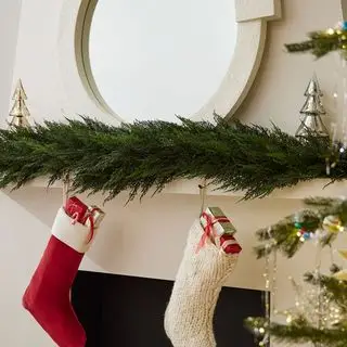 West Elm Weihnachtskollektion, Kränze und Girlanden
