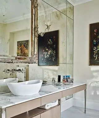 Decorare con gli specchi
