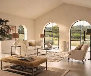 Salón mediterráneo moderno