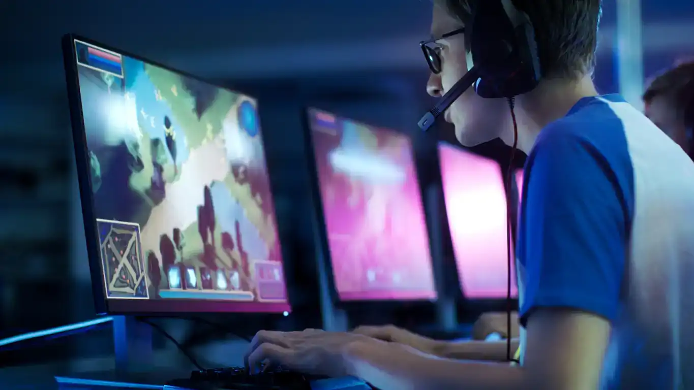 video game multiplayer chat game
