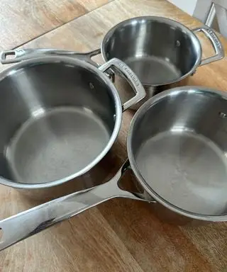 Čistenie nerezových hrncov octom