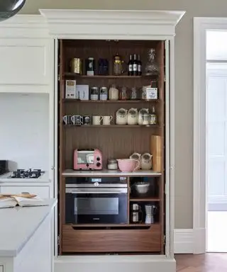 Idee-per-una-cucina-campagna-13-Mowlem