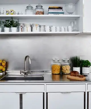 Nápady na kovový backsplash s ocelovým zadním splashbackem