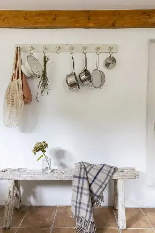 Pomysły na małą kuchnię w domku - Jess małe haczyki kuchenne